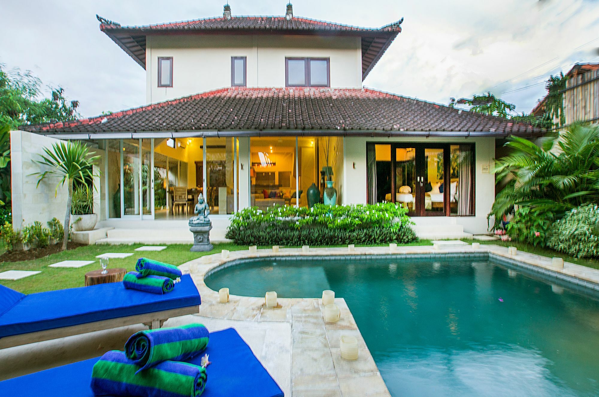 Villa Arushi Seminyak  Luaran gambar